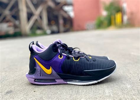 lebron witness 7 adult